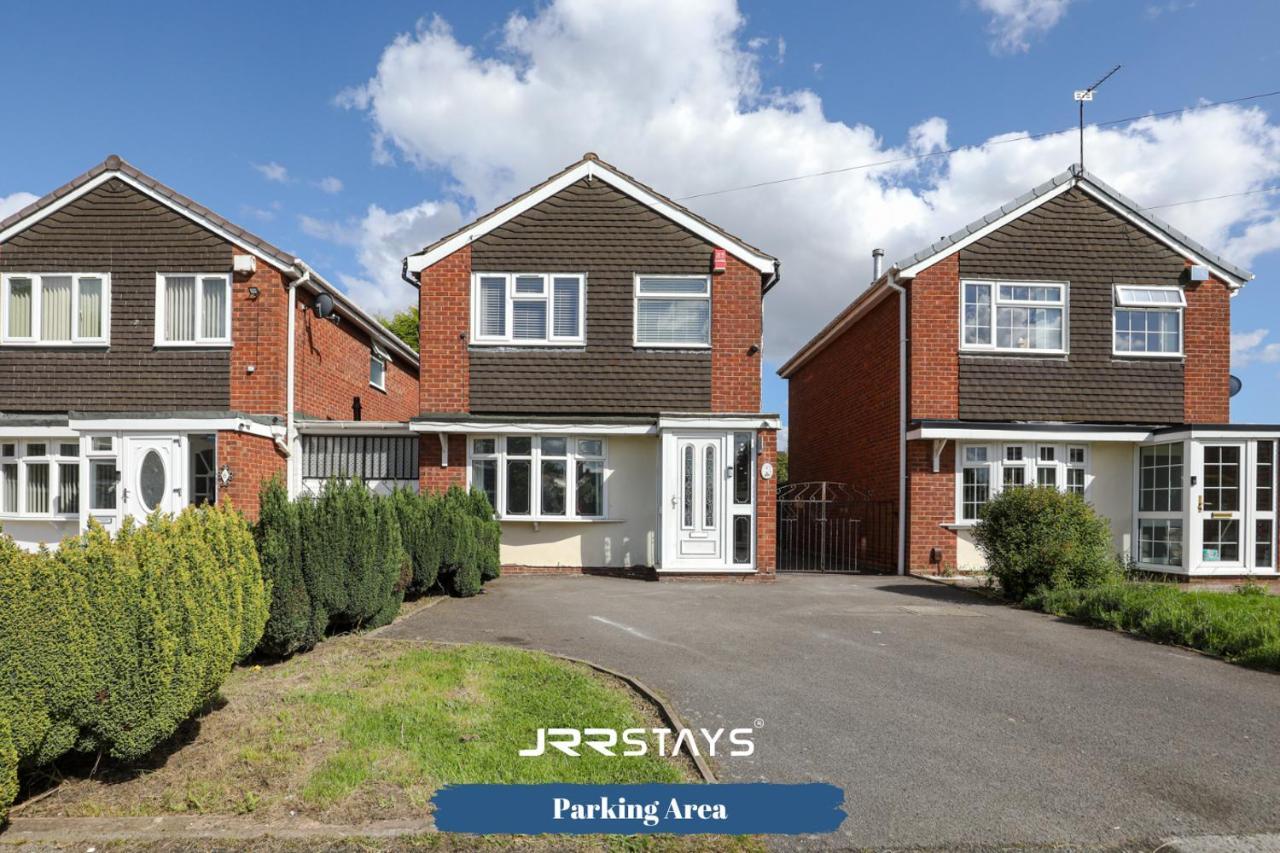 Wolverhampton - Amazing 3 Bedroom, Sleeps 6, Wi-Fi - Jrr Stays Екстер'єр фото